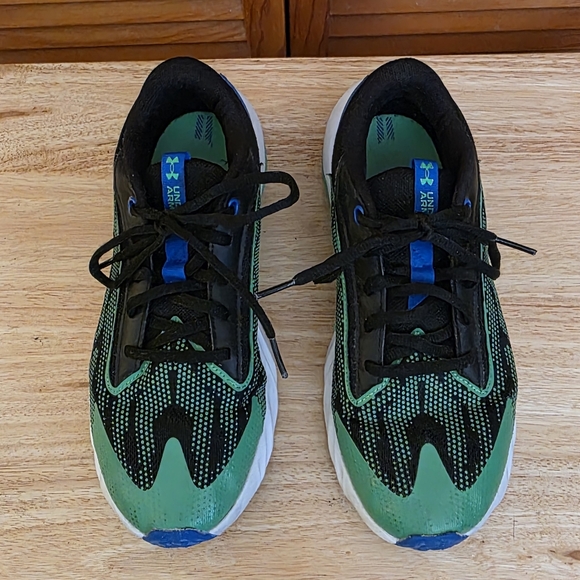 Under Armour Other - EUC Under Armour Charged Scramjet 4 Kids' Running Shoes Size 6Y